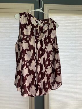 Sleeveless Floral Tie-Neck Top in Burgundy and Cream